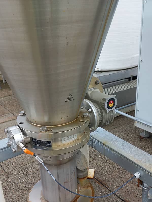 Pneumatic conveying with Gimat rotary valve